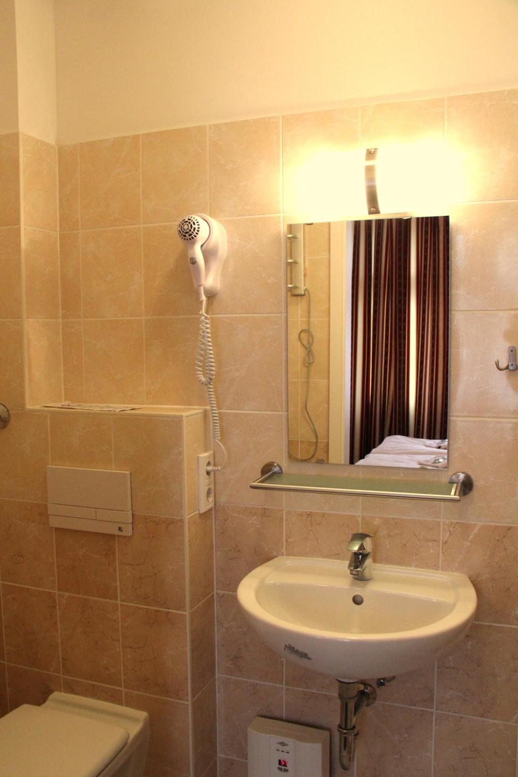 City Hotel Gotland Берлин Екстериор снимка