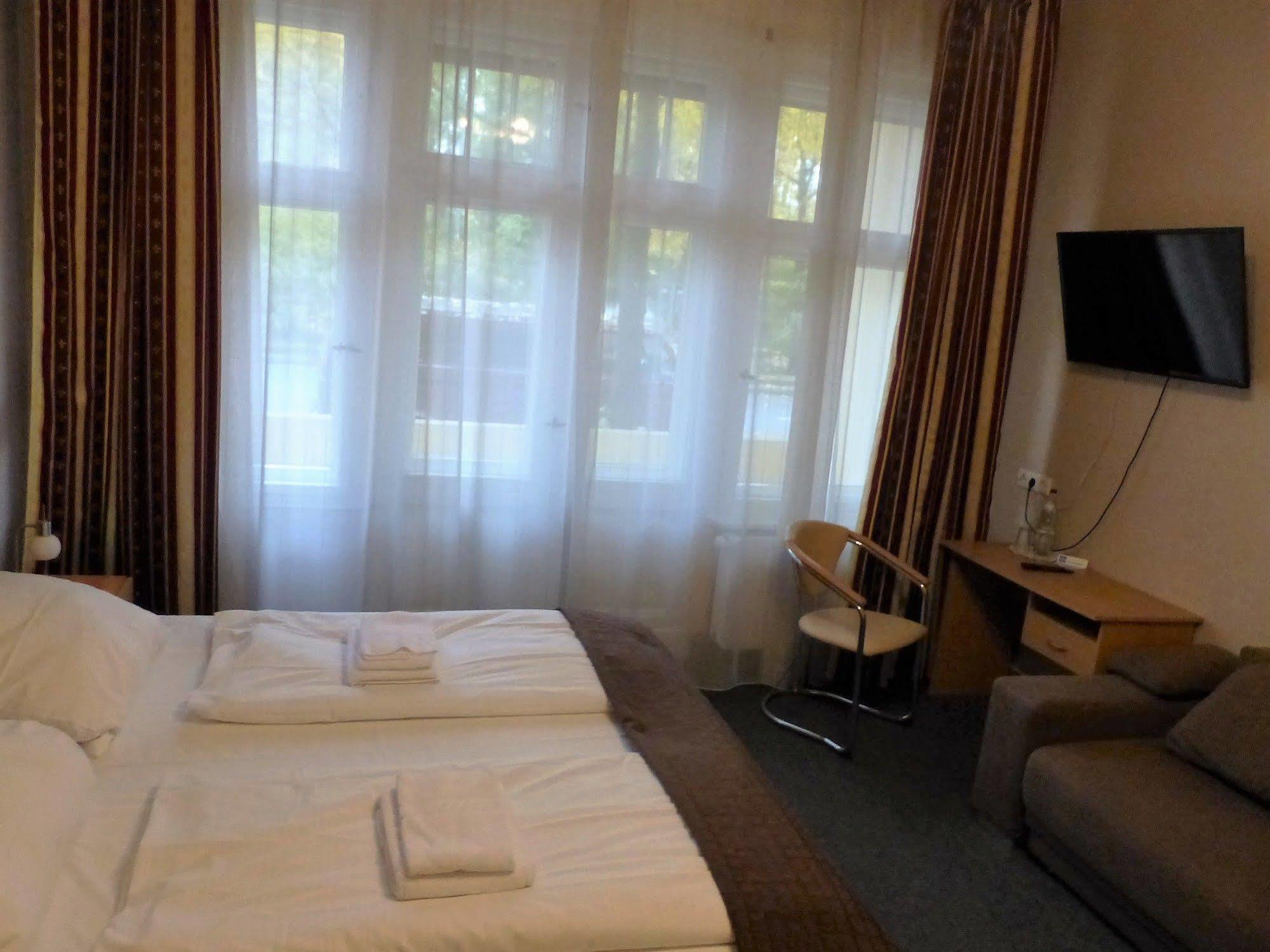 City Hotel Gotland Берлин Екстериор снимка