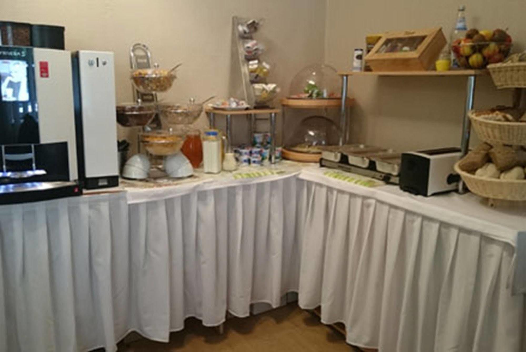 City Hotel Gotland Берлин Екстериор снимка