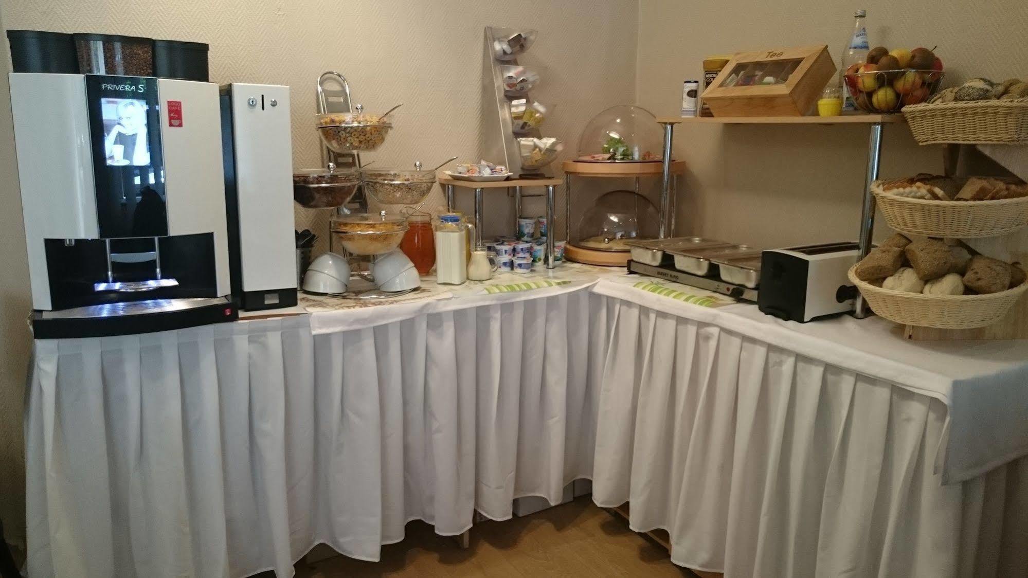 City Hotel Gotland Берлин Екстериор снимка